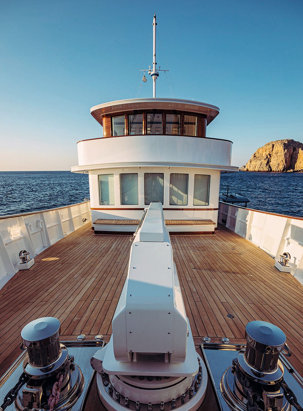 Looking down the middle of the fore deck