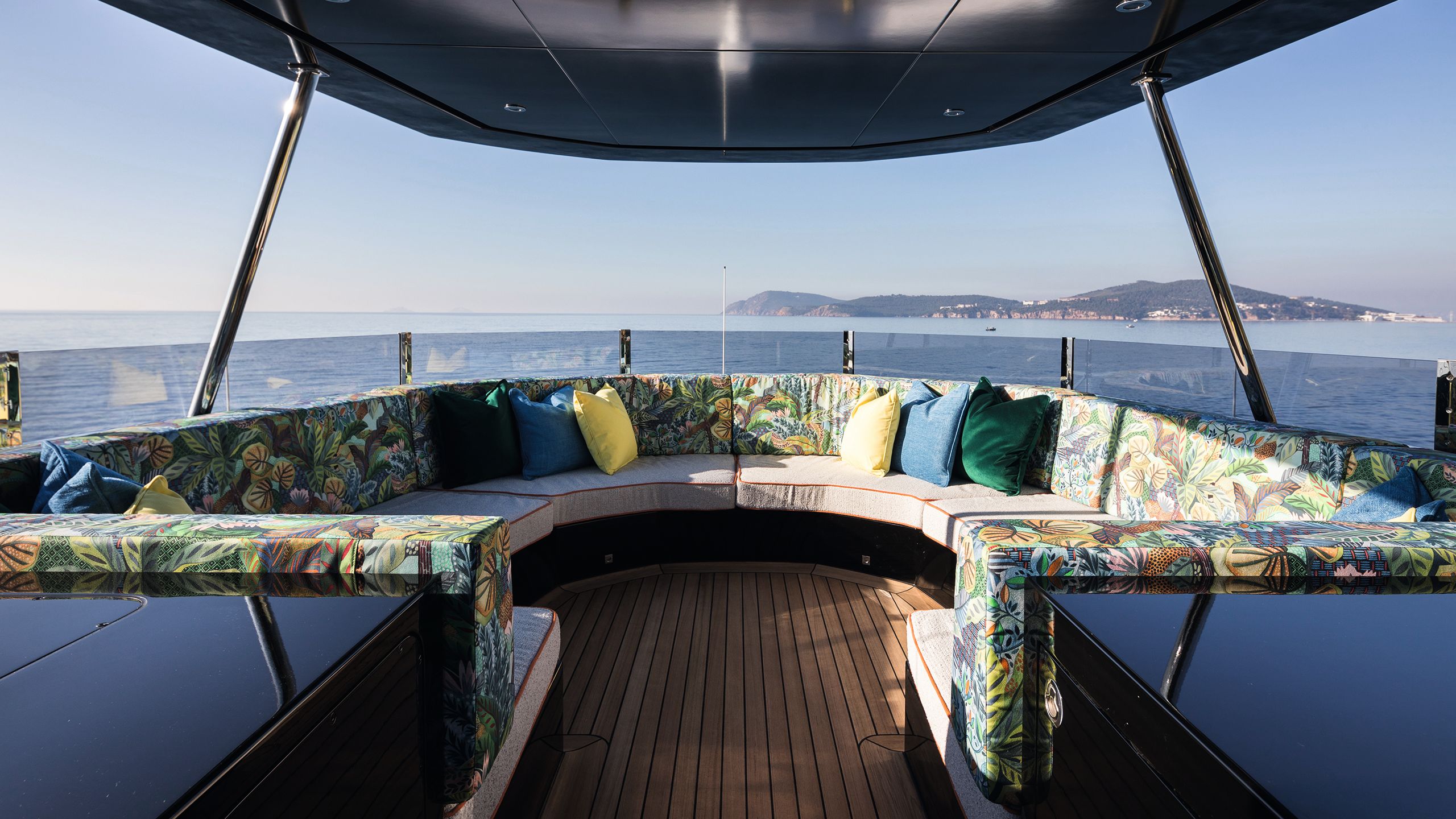 Outdoor soft seating in bright patterned fabric