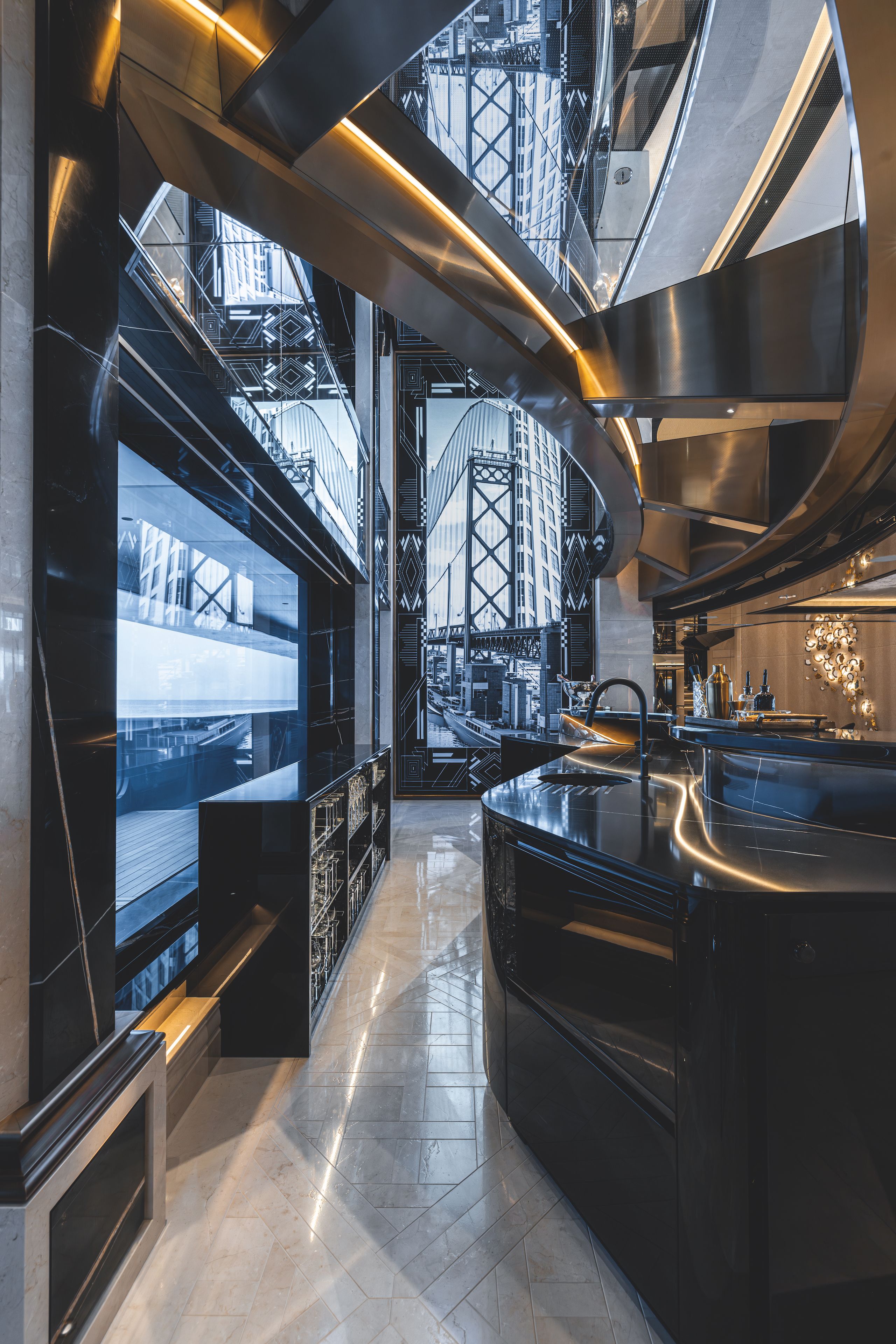 Main deck dining lounge on Lürssen Kismet