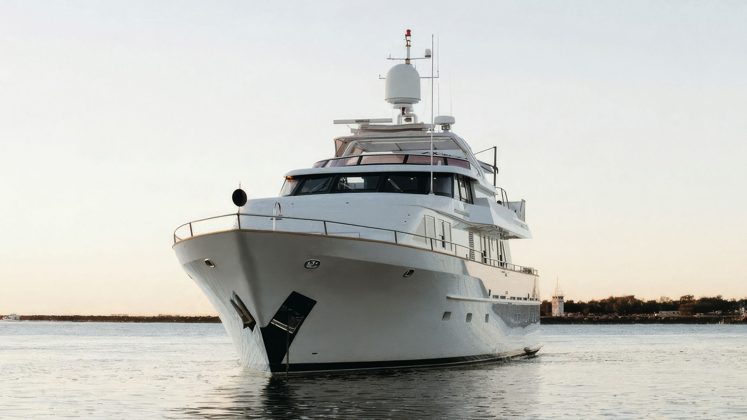 Sea Raes from the front on the water