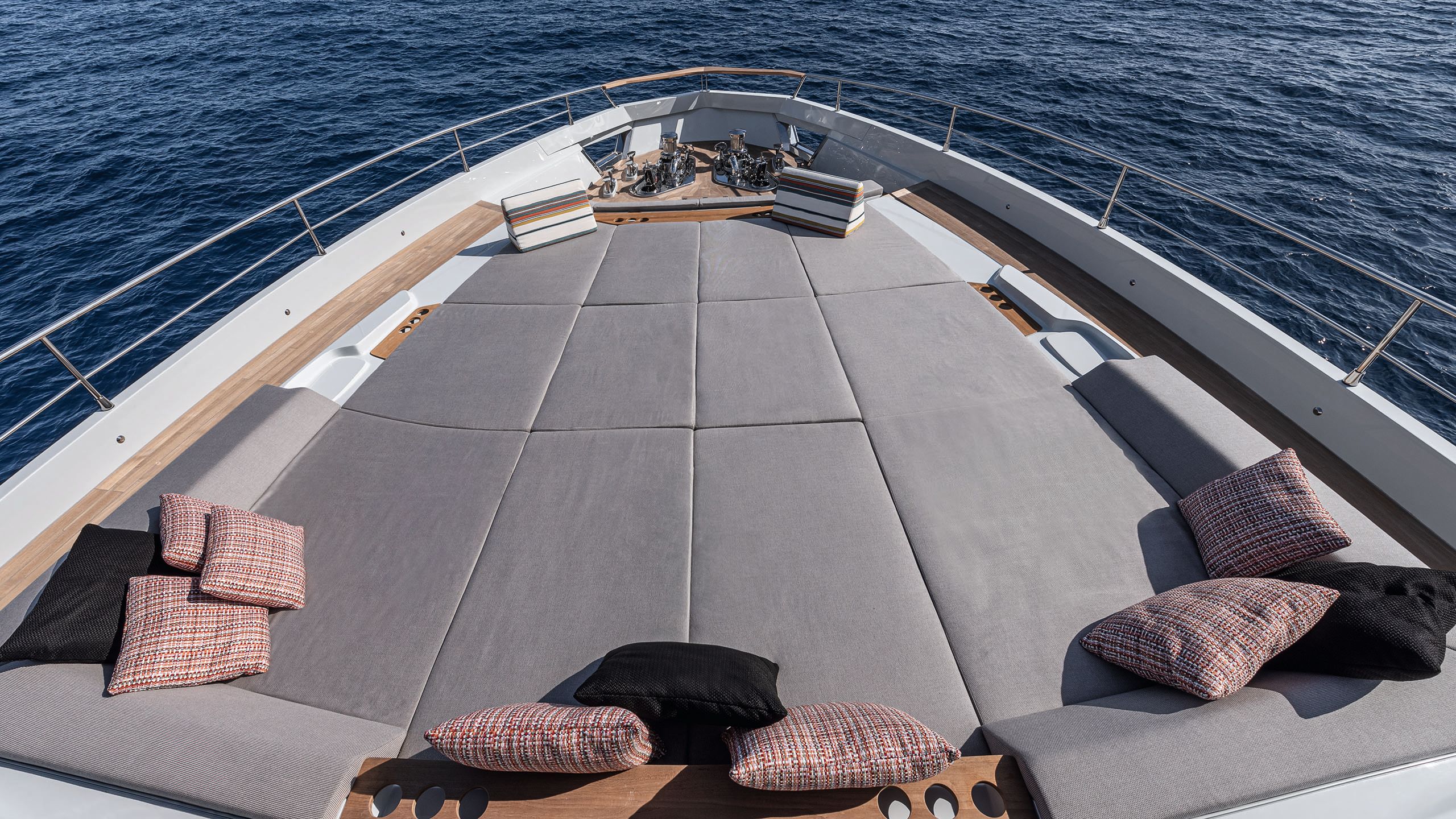 Alternative view of the large sunpad area