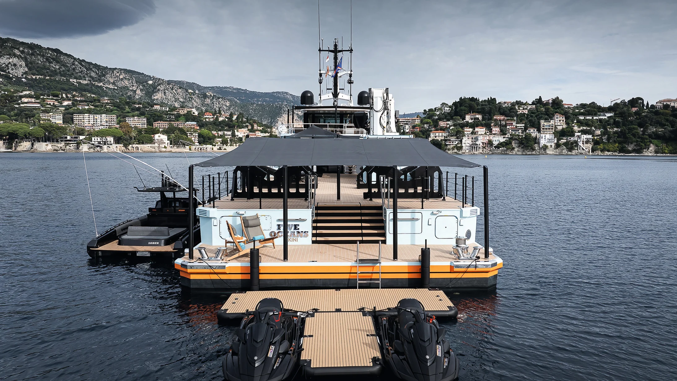 Five Oceans toy chest includes a Triton 3300 submersible and two Novamarine RIBS