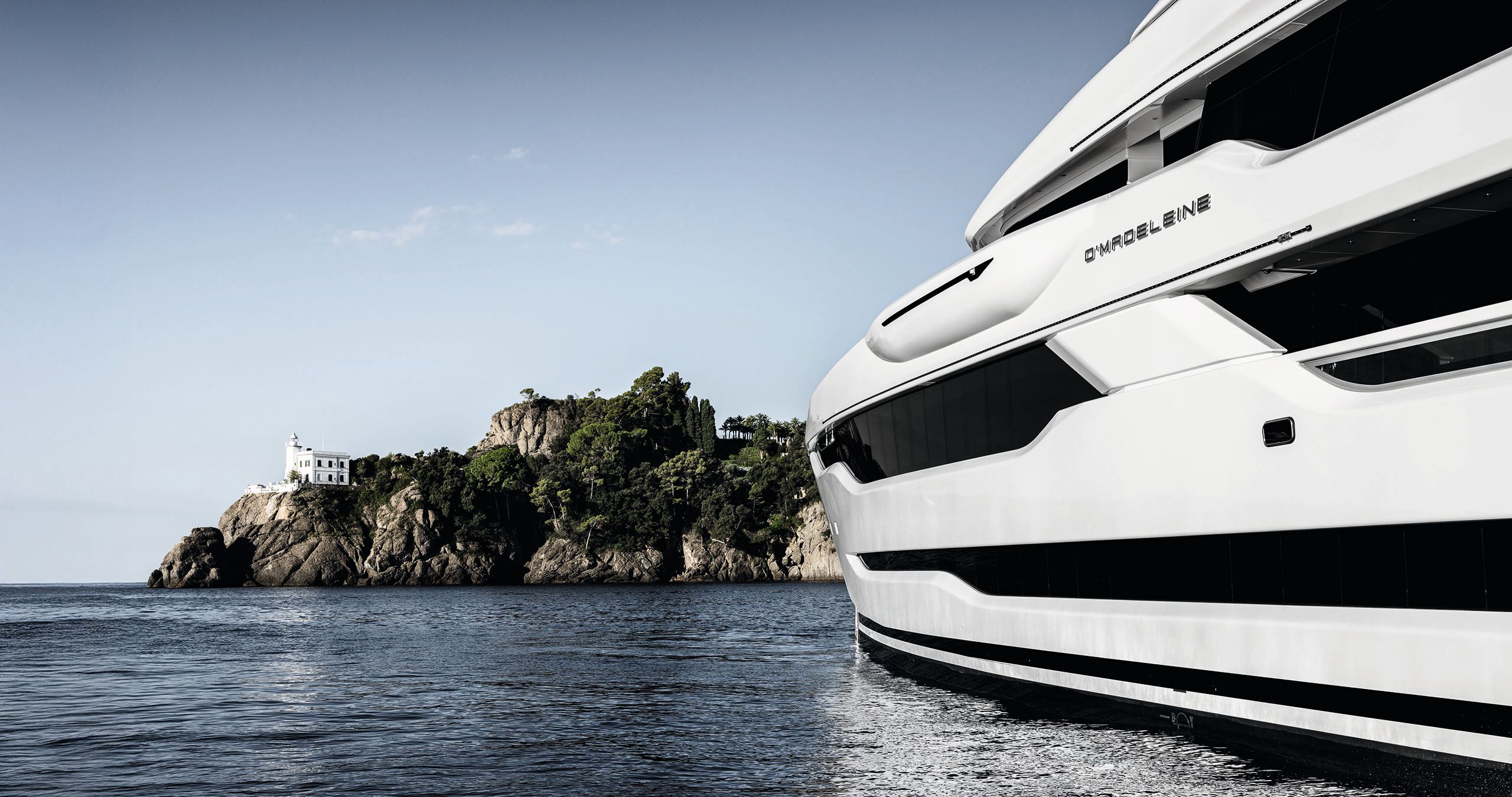 Partial wide shot of O'Madeline