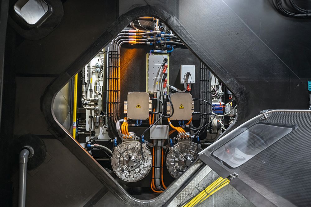 Close-up of the boat's hydraulics