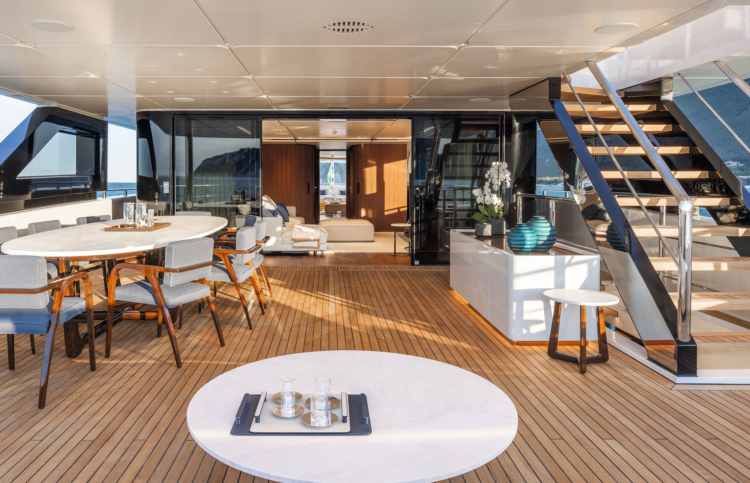 Custom Line exterior