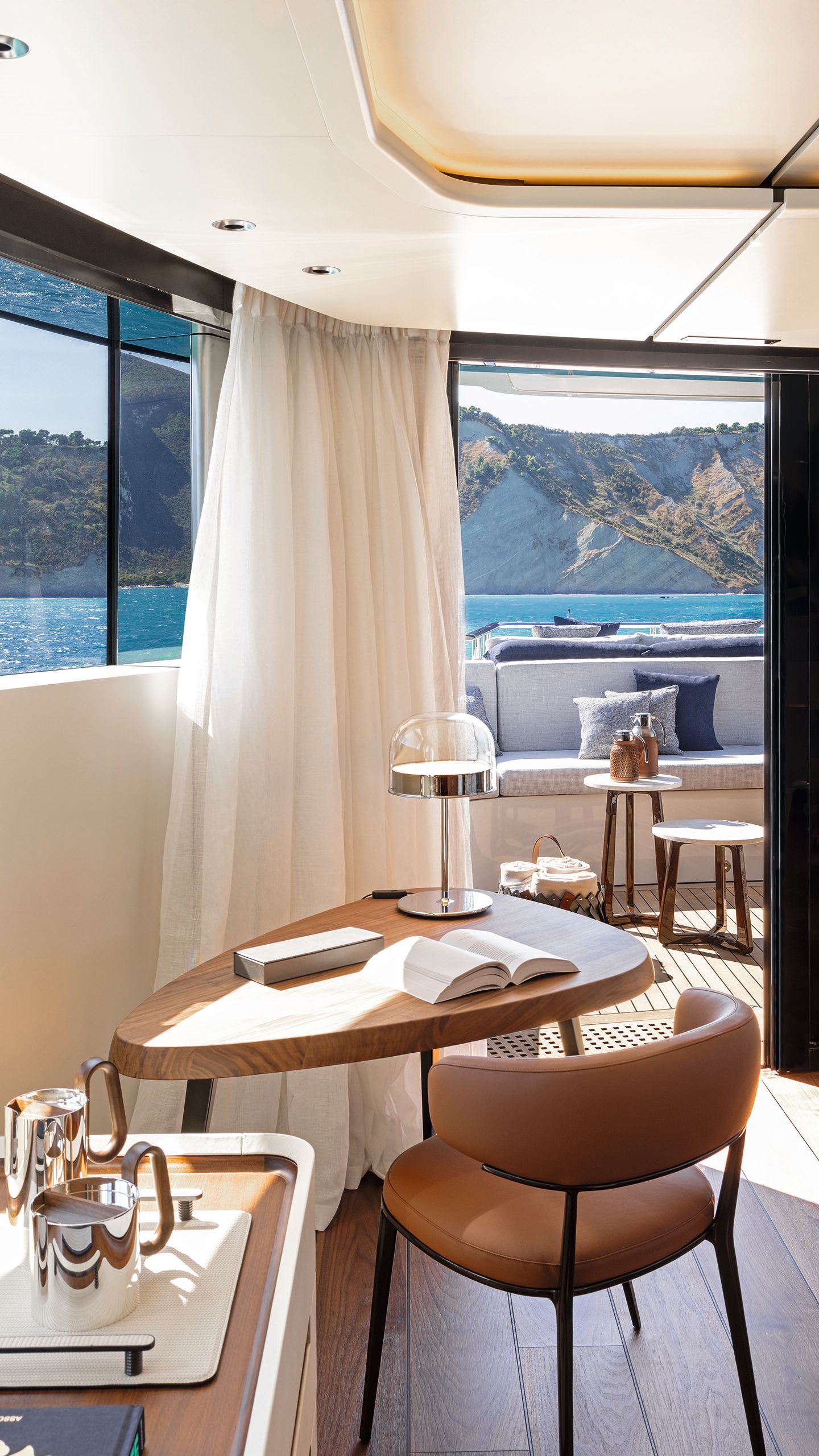 Custom Line interior