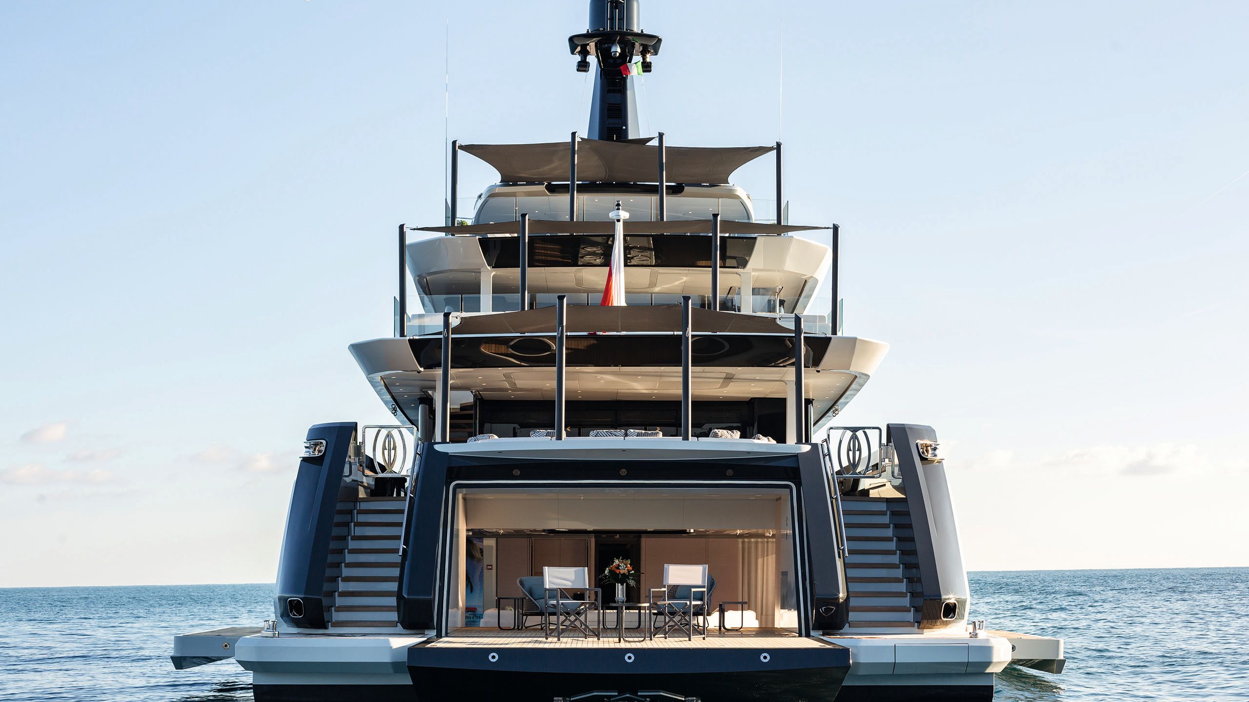 The beach club from the front