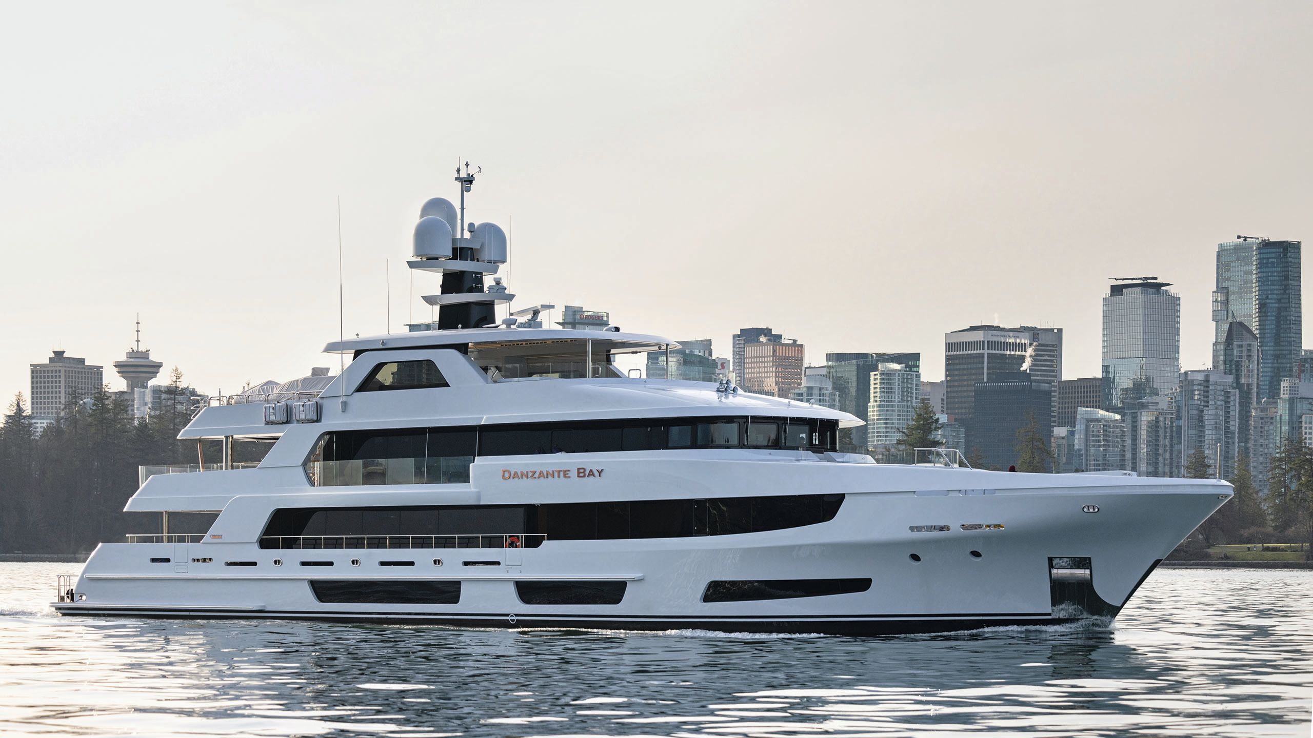 Side view of Danzante Bay in the harbour of a city