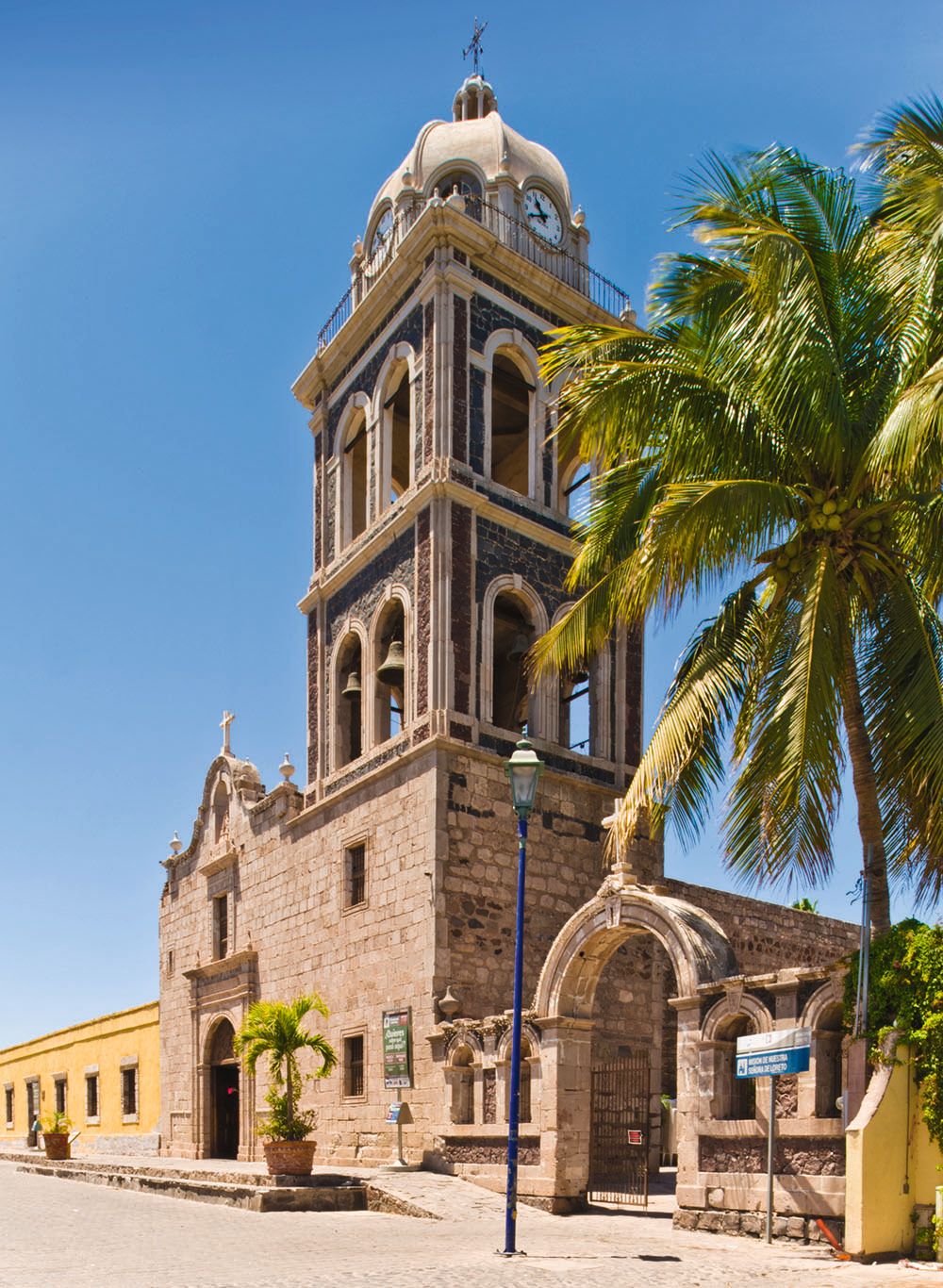 Stone building in a Mexican city