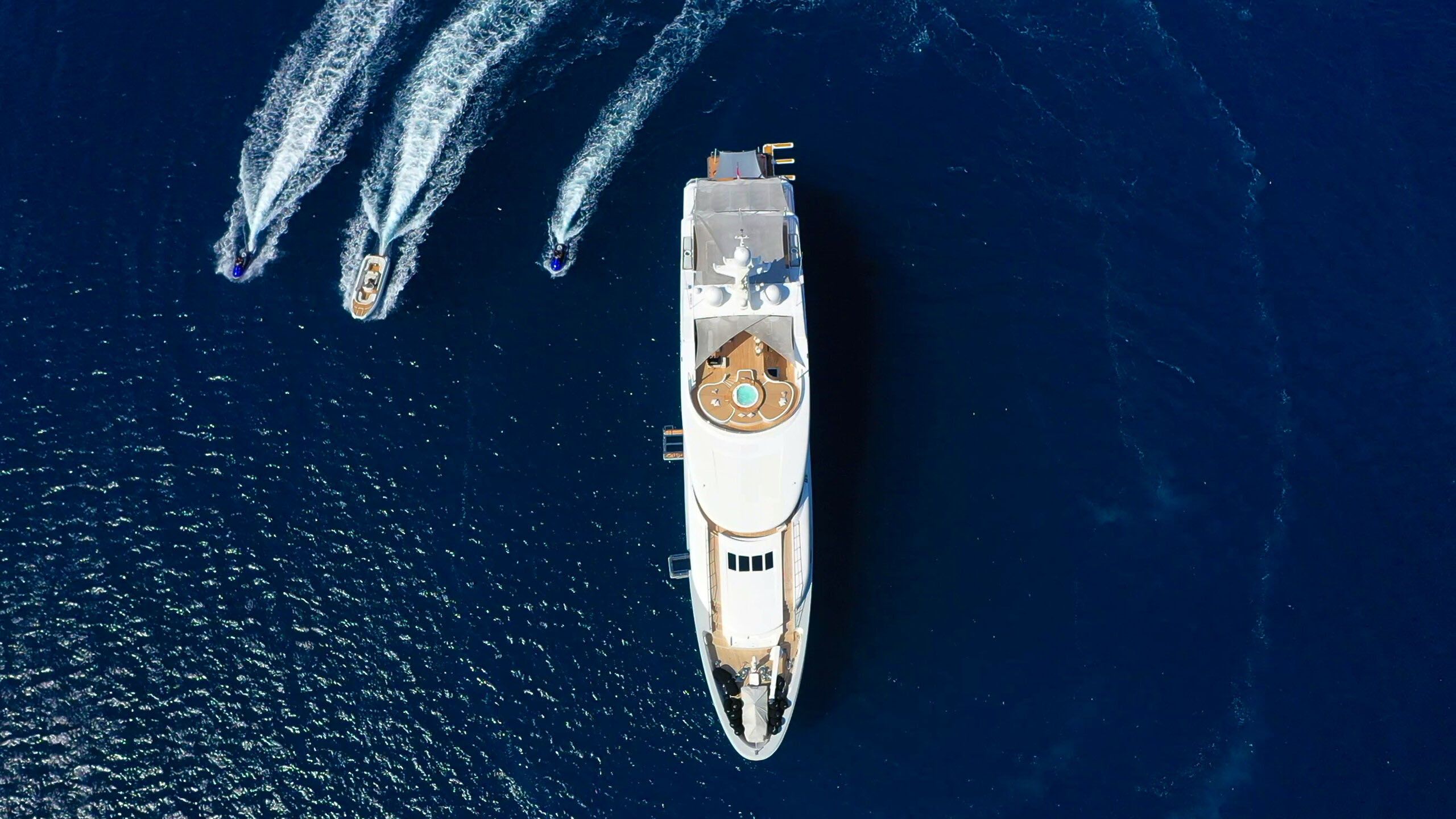 Persefoni I from above with tenders to the left