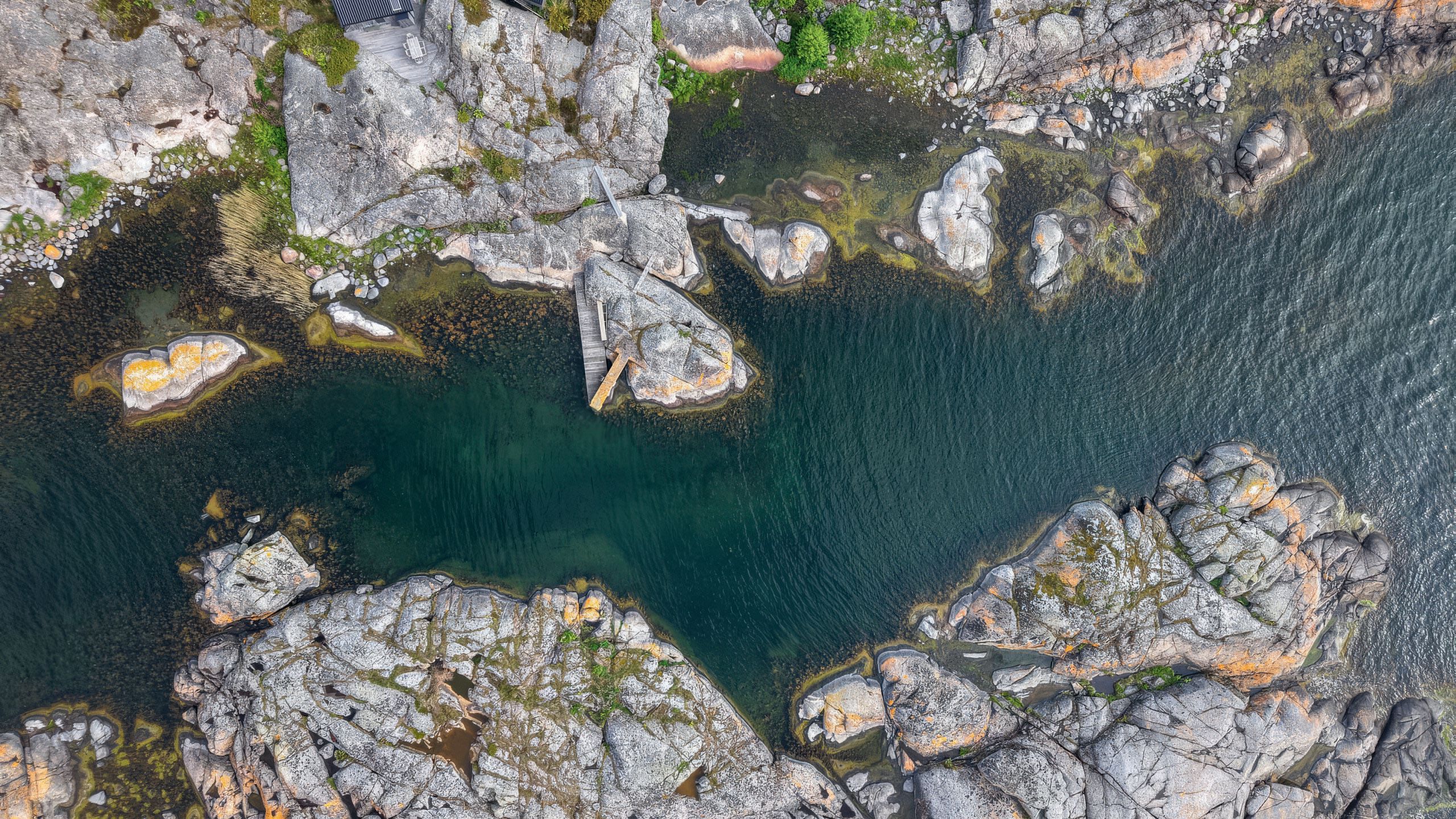 Overhead view of the edge of an archipelago