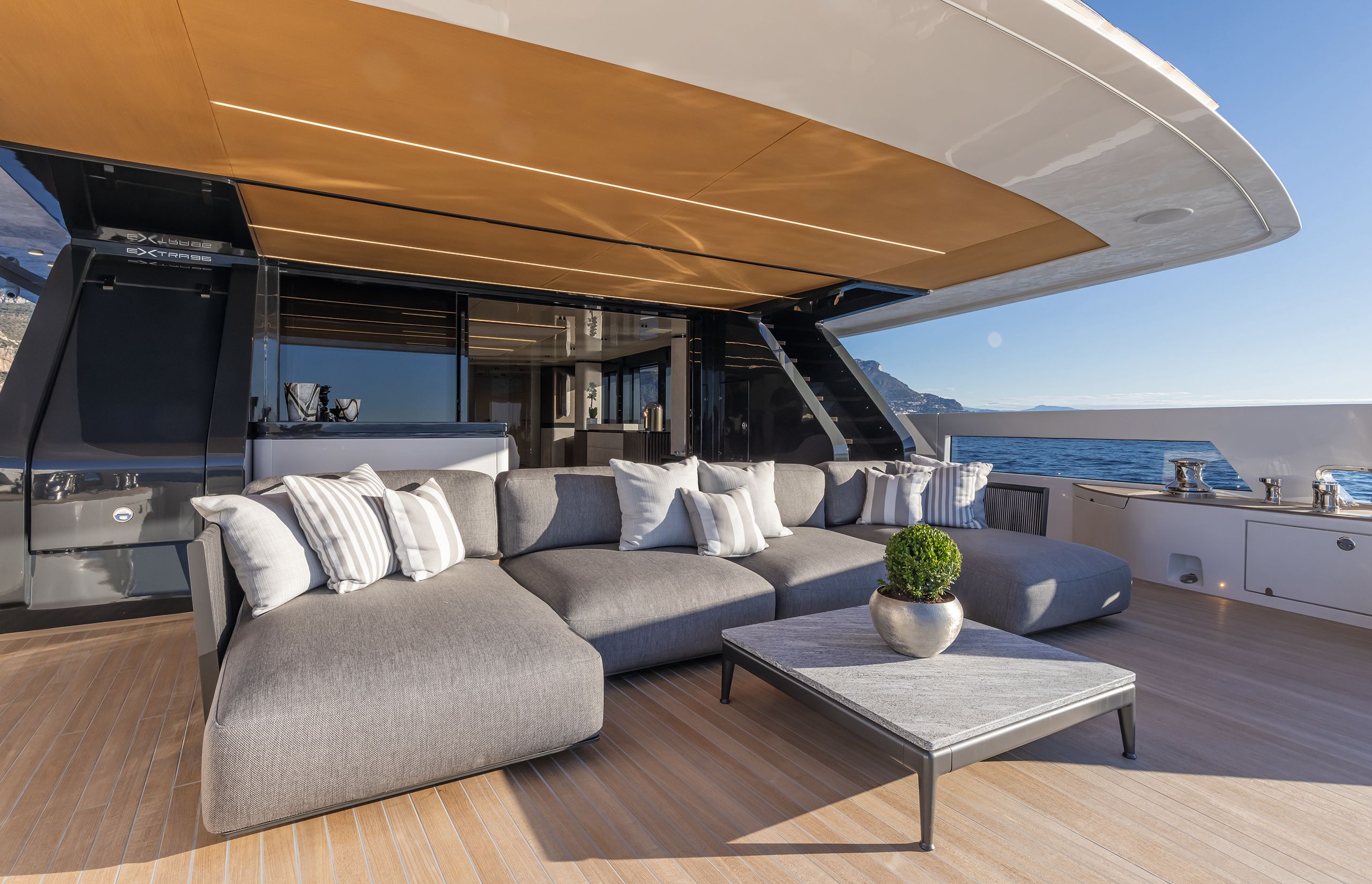 Anvilugi exterior seating