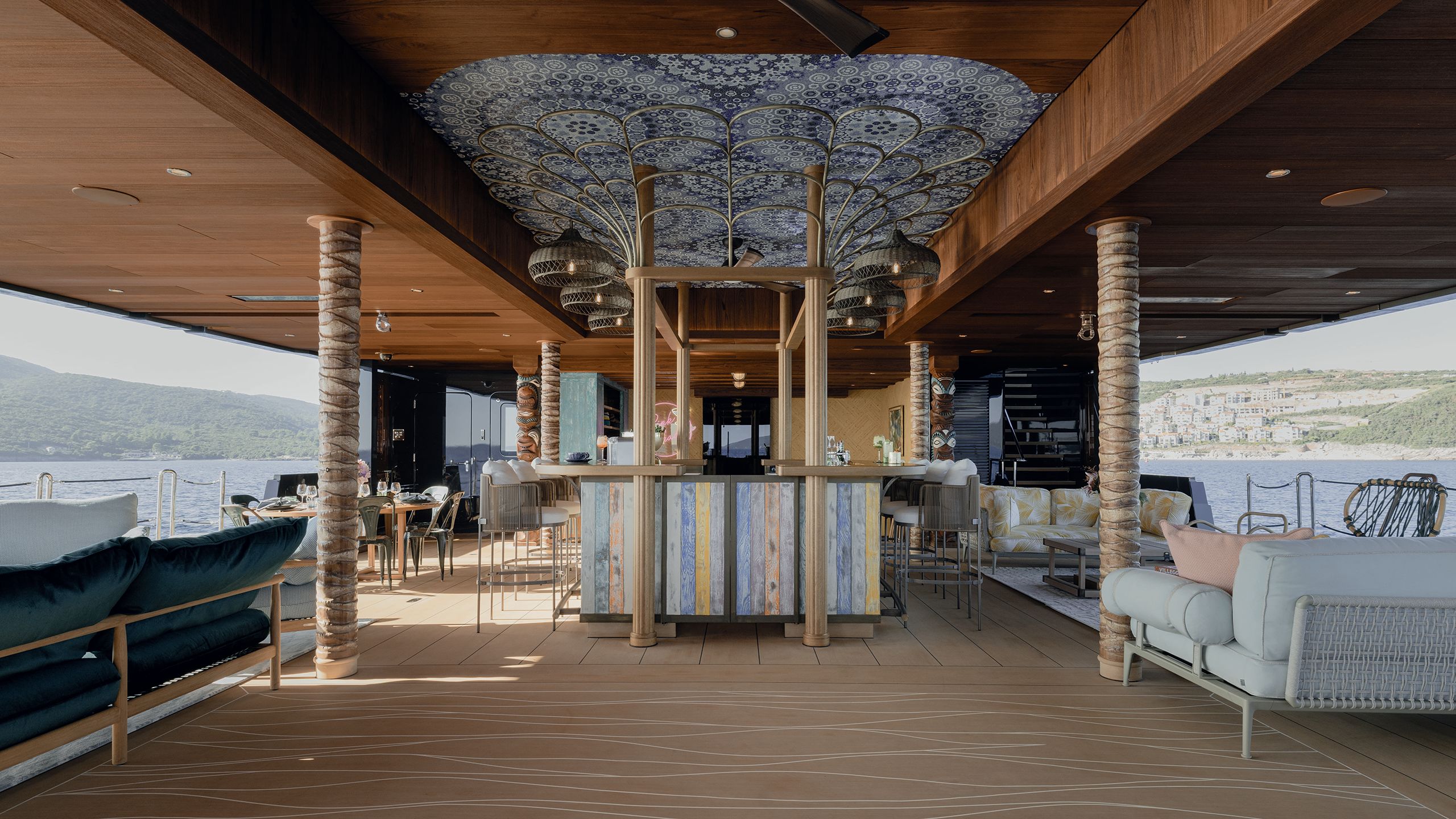 View of Tahiti bar showing pillars