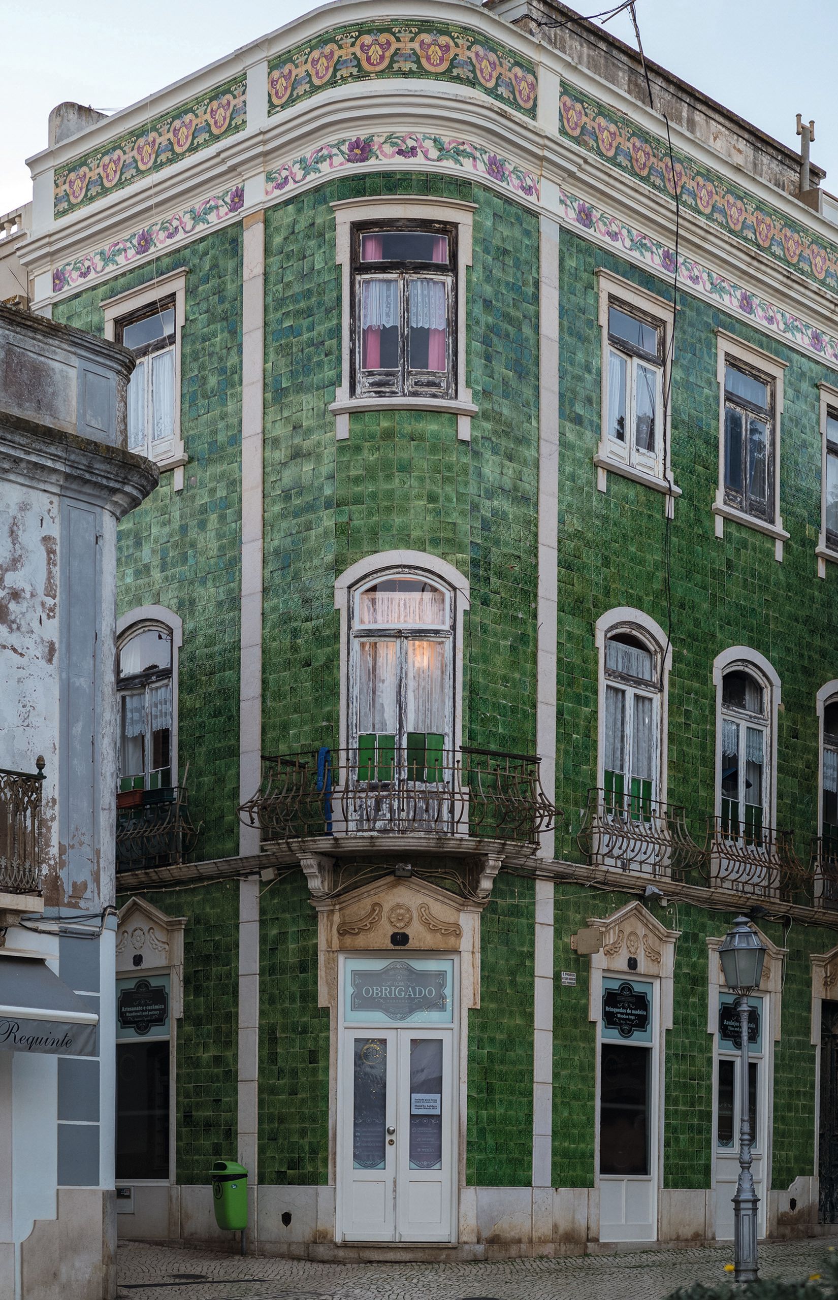 Tiled building